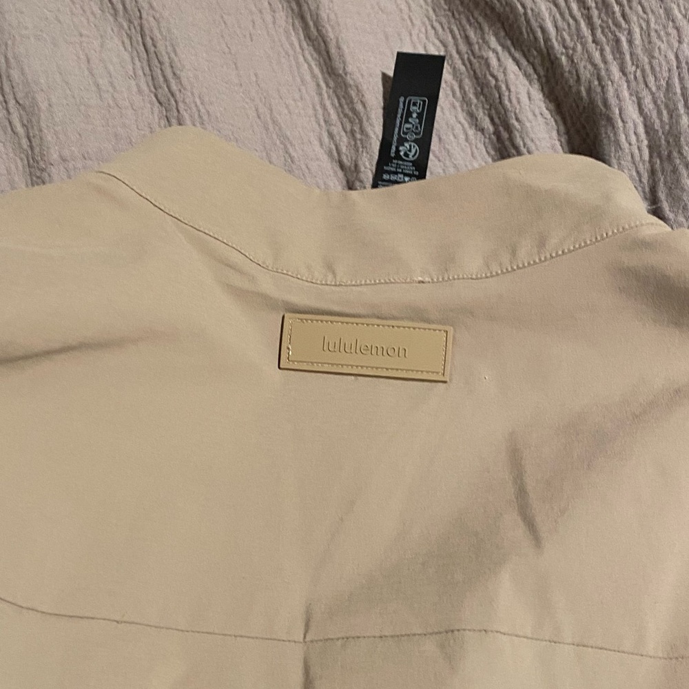 Lululemon windproof golf pullover jacket size m